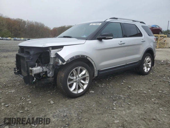 2013 Ford Explorer XLT with VIN 1FM5K8D83DGC47553, listed as a Copart auction lot 52774645 with 185,950 mi miles and Salvage Title. Bid and sale history available at carsss.com. Image 1.