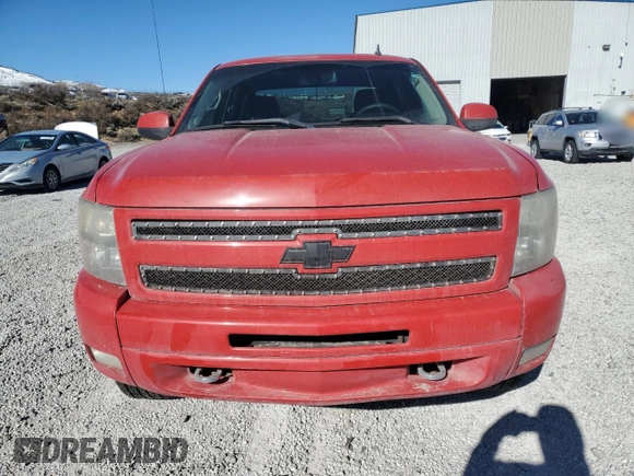 2011 Chevrolet Silverado 1500 LT with VIN 3GCPKSE3XBG314650, listed as a Copart auction lot 46709735 with 171,259 mi miles and Salvage Title. Bid and sale history available at DreamBid. Image 5.