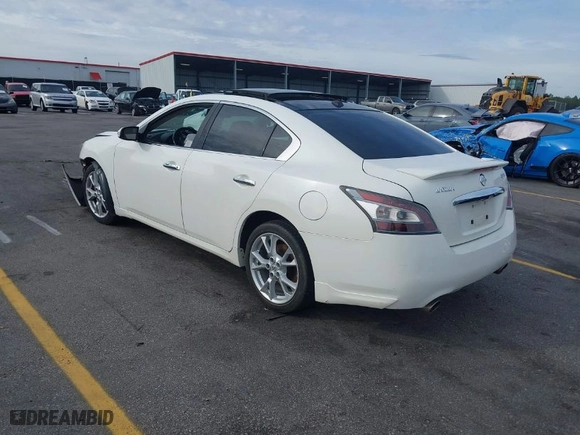 2012 Nissan Maxima 3.5 S with VIN 1N4AA5AP3CC826411, listed as a IAAI auction lot 40269934 with 209,482 mi miles. Bid and sale history available at carsss.com. Image 3.