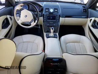 2012 Maserati Quattroporte S z VIN ZAM39JKA3C0065472, wystawiony jako Copart lot #82330244 z przebiegiem 56 883 mil mil oraz Szkody całkowita. Historia ofert i sprzedaży dostępna na DreamBid. Obrazek 8.