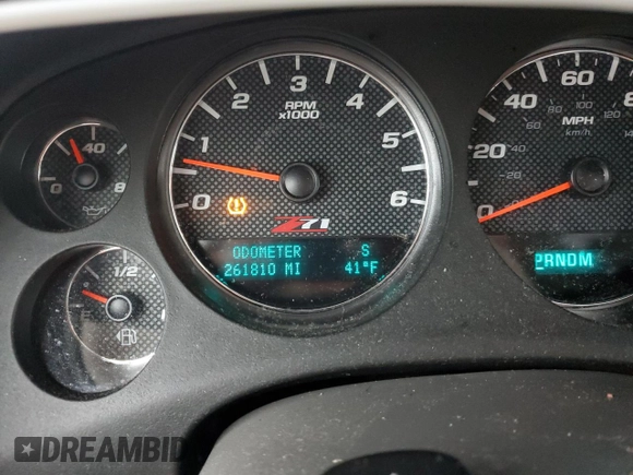 2009 Chevrolet Suburban LT w/1LT with VIN 1GNFK26339R279705, listed as a Copart auction lot 44591325 with 261,810 mi miles and Salvage Title. Bid and sale history available at carsss.com. Image 9.