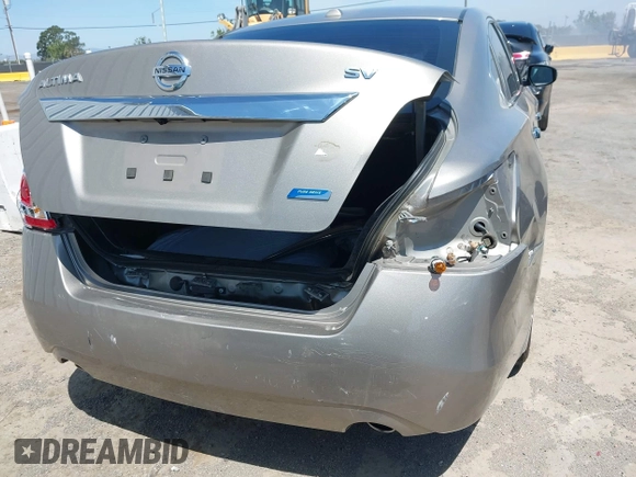 2014 Nissan Altima S with VIN 1N4AL3APXEC406131, listed as a IAAI auction lot 42172846 with 136,315 mi miles and . Bid and sale history available at carsss.com. Image 6.
