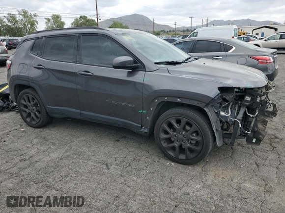 2021 Jeep Compass 80th Anniversary z VIN 3C4NJCEB4MT548722, wystawiony jako Copart lot #54626895 z przebiegiem 67 583 mil mil oraz Szkoda całkowita • Salvage title. Historia ofert i sprzedaży dostępna na DreamBid. Obrazek 4.