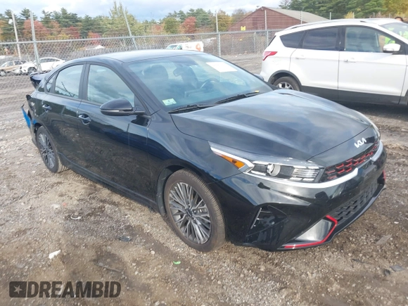 2023 Kia Forte GT-Line with VIN 3KPF54AD7PE653950, listed as a IAAI auction lot 40580412 with 9,962 mi miles. Bid and sale history available at carsss.com. Image 1.