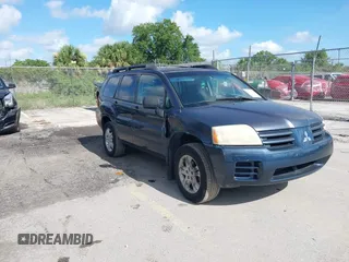 2005 Mitsubishi Endeavor LS z VIN 4A4MM21S35E074730, wystawiony jako IAAI lot #42490642 z przebiegiem 245 790 mil mil oraz . Historia ofert i sprzedaży dostępna na DreamBid. Obrazek 1.