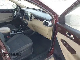 2016 Kia Sorento LX with VIN 5XYPGDA52GG139983, listed as a IAAI auction lot 42134996 with 120,259 mi miles. Bid and sale history available at carsss.com. Image 5.