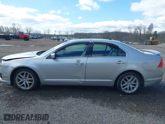 2010 Ford Fusion SEL with VIN 3FAHP0JA8AR430825, listed as a IAAI auction lot 41964707 with 139,144 mi miles. Bid and sale history available at carsss.com. Image 14.