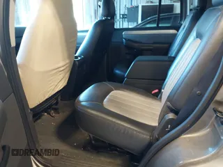 2005 Mercury Mountaineer z VIN 4M2ZU86E85ZJ14273, wystawiony jako IAAI lot #41296699 z przebiegiem 109 719 mil mil oraz . Historia ofert i sprzedaży dostępna na DreamBid. Obrazek 8.