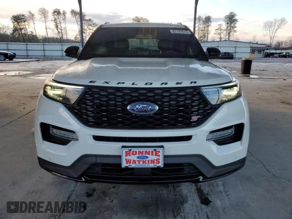 2024 Ford Explorer ST with VIN 1FM5K8GC1RGA32437, listed as a Copart auction lot 87747875 with 5,565 mi miles and Salvage Title. Bid and sale history available at carsss.com. Image 5.