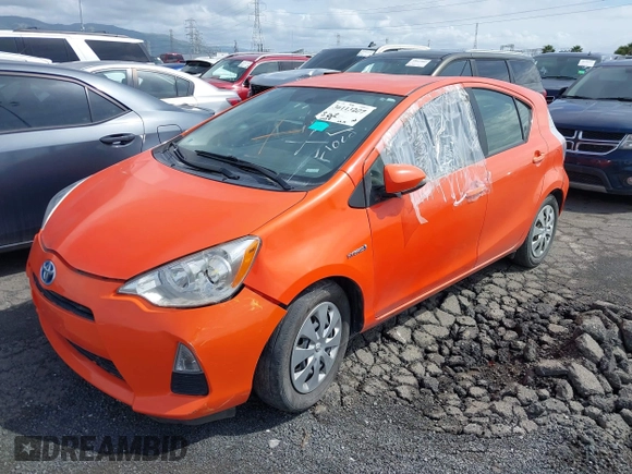 2013 Toyota Prius One z VIN JTDKDTB33D1031684, wystawiony jako IAAI lot #40034642 z przebiegiem Nie podano mil oraz . Historia ofert i sprzedaży dostępna na DreamBid. Obrazek 2.