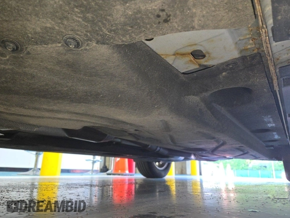 2020 Ford Escape SE z VIN 1FMCU9G66LUB14805, wystawiony jako IAAI lot #42388285 z przebiegiem 50 819 mil mil oraz . Historia ofert i sprzedaży dostępna na DreamBid. Obrazek 18.