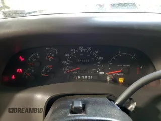 2000 Ford F-250 XL с VIN 1FTNX20FXYEE46737, выставлен на аукционе Copart как лот 47289065 с пробегом 278 030 миль миль и Списание • Salvage title. История ставок и продаж доступна на DreamBid. Изображение 9.
