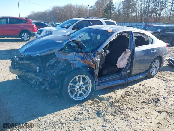 2011 Nissan Maxima 3.5 SV w/Sport Pkg with VIN 1N4AA5AP1BC868235, listed as a IAAI auction lot 41173803 with 1 mi miles. Bid and sale history available at carsss.com. Image 2.