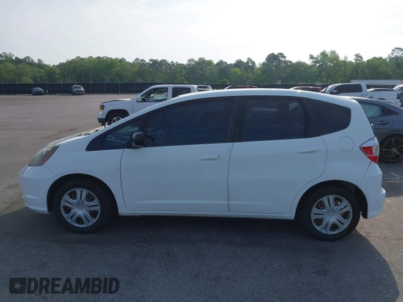2010 Honda Fit with VIN JHMGE8H22AS022221, listed as a IAAI auction lot 42009796 with 101,904 mi miles. Bid and sale history available at carsss.com. Image 15.