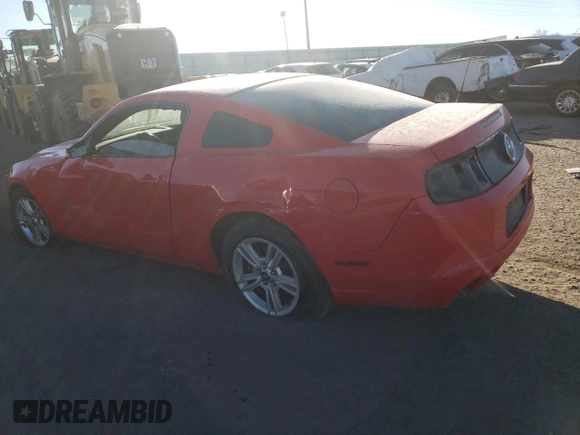 2014 Ford Mustang V6 z VIN 1ZVBP8AM5E5276735, wystawiony jako Copart lot #88933725 z przebiegiem 139 388 mil mil oraz Szkoda całkowita • Salvage title. Historia ofert i sprzedaży dostępna na DreamBid. Obrazek 2.