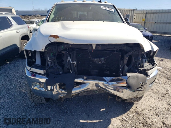 2018 Ram 2500 Laramie with VIN 3C6UR5NL8JG315107, listed as a Copart auction lot 45863915 with 95,055 mi miles and Clean title. Bid and sale history available at DreamBid. Image 5.