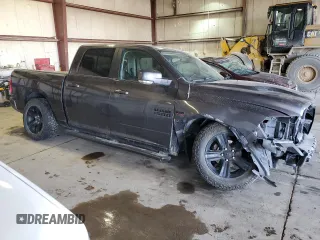2017 Ram 1500 Night z VIN 1C6RR7MT6HS812579, wystawiony jako Copart lot #47369895 z przebiegiem 60 427 mil mil oraz Szkody całkowita. Historia ofert i sprzedaży dostępna na DreamBid. Obrazek 4.
