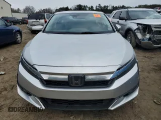 2018 Honda Clarity Plug-In Hybrid with VIN JHMZC5F16JC015547, listed as a Copart auction lot 82966653 with 0 mi miles. Bid and sale history available at carsss.com. Image 5.