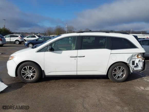 2013 Honda Odyssey EX-L with VIN 5FNRL5H68DB044937, listed as a IAAI auction lot 41196364 with 145,899 mi miles. Bid and sale history available at carsss.com. Image 15.