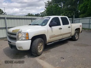 2011 Chevrolet Silverado 1500 LT with VIN 3GCPKSE35BG298230, listed as a Copart auction lot 53154235 with 371,347 mi miles and Salvage Title. Bid and sale history available at DreamBid. Image 1.