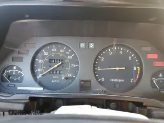 1983 Datsun 280ZX z VIN JN1HZ04S0DX569855, wystawiony jako Copart lot #74027594 z przebiegiem 12 300 mil mil oraz Szkody całkowita. Historia ofert i sprzedaży dostępna na DreamBid. Obrazek 9.