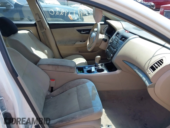 2015 Nissan Altima SV with VIN 1N4AL3AP3FC271656, listed as a IAAI auction lot 42085240 with 172,065 mi miles and . Bid and sale history available at DreamBid. Image 5.