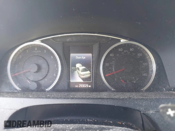 2015 Toyota Camry XLE with VIN 4T1BF1FK3FU927545, listed as a IAAI auction lot 42088944 with 293,029 mi miles and . Bid and sale history available at DreamBid. Image 7.