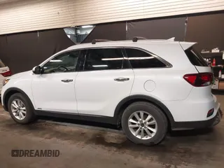 2019 Kia Sorento LX with VIN 5XYPGDA35KG451755, listed as a IAAI auction lot 42031207 with 73,158 mi miles. Bid and sale history available at carsss.com. Image 14.