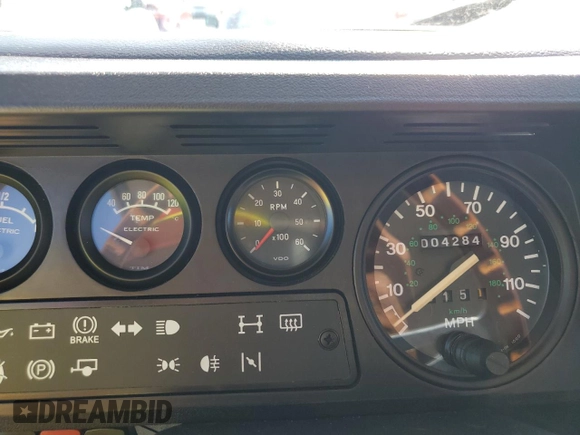 1992 Land Rover Defender with VIN SALLDVAF8JA917701, listed as a Copart auction lot 73864824 with 4,284 mi miles and Salvage title. Bid and sale history available at DreamBid. Image 9.