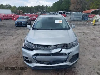 2021 Chevrolet Trax LS z VIN KL7CJKSB3MB334180, wystawiony jako IAAI lot #41951382 z przebiegiem 44 331 mil mil oraz . Historia ofert i sprzedaży dostępna na DreamBid. Obrazek 12.