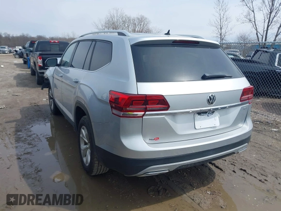 2018 Volkswagen Atlas S с VIN 1V2AP2CA1JC578834, выставлен на аукционе IAAI как лот 41970392 с пробегом 82 035 миль миль и . История ставок и продаж доступна на DreamBid. Изображение 3.