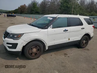 2017 Ford Police Interceptor Utility z VIN 1FM5K8AR5HGD59290, wystawiony jako Copart lot #67779324 z przebiegiem 116 769 mil mil oraz Nie do naprawy • Non repairable. Historia ofert i sprzedaży dostępna na DreamBid. Obrazek 1.