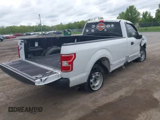 2019 Ford F-150 XL z VIN 1FTMF1CP6KKF11931, wystawiony jako IAAI lot #42263673 z przebiegiem 81 578 mil mil oraz . Historia ofert i sprzedaży dostępna na DreamBid. Obrazek 4.