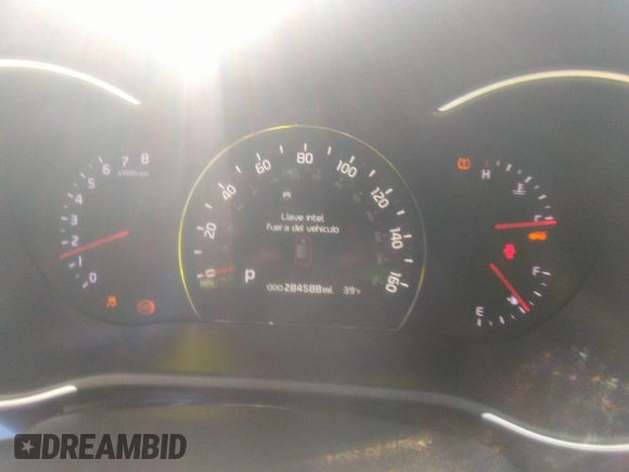 2014 Kia Sorento SX Limited with VIN 5XYKW4A74EG451217, listed as a IAAI auction lot 41358018 with 284,588 mi miles. Bid and sale history available at carsss.com. Image 7.