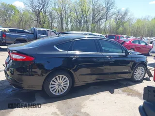 2014 Ford Fusion SE Hybrid with VIN 3FA6P0LU4ER252089, listed as a IAAI auction lot 41982070 with 47,512 mi miles. Bid and sale history available at carsss.com. Image 13.