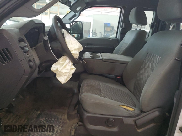2012 Ford F-350 XL z VIN 1FT8X3B60CEA14909, wystawiony jako Copart lot #60431045 z przebiegiem 177 057 mil mil oraz Szkoda całkowita • Salvage title. Historia ofert i sprzedaży dostępna na DreamBid. Obrazek 7.