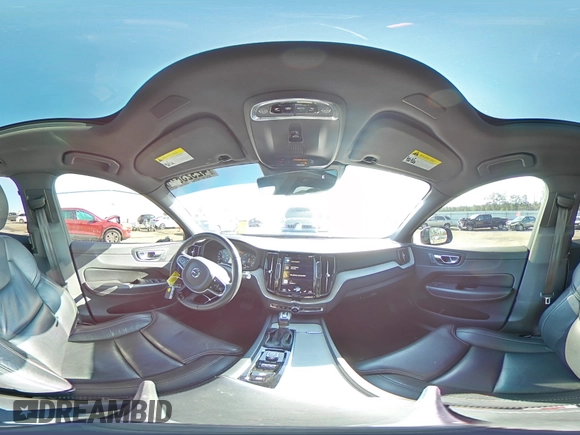 2018 Volvo XC60 Inscription z VIN YV4A22RL2J1036806, wystawiony jako Copart lot #42923675 z przebiegiem 53 101 mil mil oraz Szkoda całkowita • Salvage title. Historia ofert i sprzedaży dostępna na DreamBid. Obrazek 16.