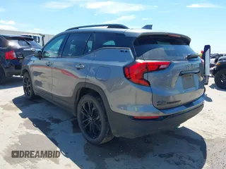 2021 GMC Terrain SLE z VIN 3GKALMEV4ML376480, wystawiony jako IAAI lot #42219837 z przebiegiem 61 595 mil mil oraz . Historia ofert i sprzedaży dostępna na DreamBid. Obrazek 3.