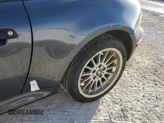 2001 BMW Z3 3.0 z VIN WBACN53451LJ57529, wystawiony jako Copart lot #76501844 z przebiegiem 66 760 mil mil oraz Szkody całkowita. Historia ofert i sprzedaży dostępna na DreamBid. Obrazek 12.