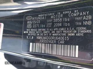 2024 Hyundai Elantra SEL with VIN KMHLM4DG0RU640615, listed as a IAAI auction lot 41822713 with 32,610 mi miles. Bid and sale history available at carsss.com. Image 9.