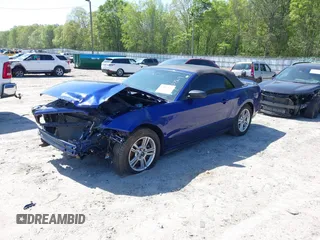 2013 Ford Mustang V6 with VIN 1ZVBP8EM7D5235869, listed as a IAAI auction lot 42000558 with 90,757 mi miles and . Bid and sale history available at DreamBid. Image 18.