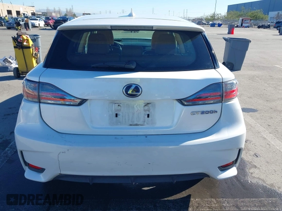 2014 Lexus CT 200h with VIN JTHKD5BH5E2203604, listed as a IAAI auction lot 41372030 with 147,449 mi miles and . Bid and sale history available at DreamBid. Image 16.