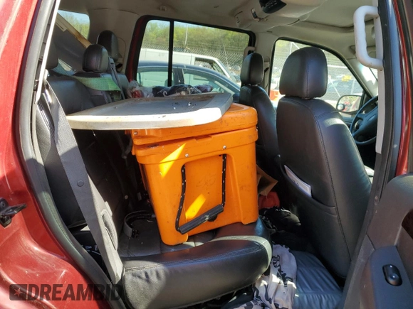 2005 Ford Explorer Limited с VIN 1FMDU75W25UA32889, выставлен на аукционе Copart как лот 51746005 с пробегом Не указан миль и Списание • Salvage title. История ставок и продаж доступна на DreamBid. Изображение 11.