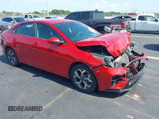 2020 Kia Forte LXS z VIN 3KPF24AD7LE203489, wystawiony jako IAAI lot #42389509 z przebiegiem 60 648 mil mil oraz . Historia ofert i sprzedaży dostępna na DreamBid. Obrazek 1.