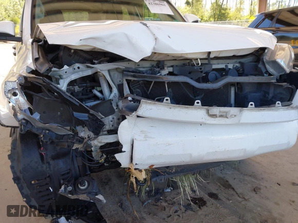 2019 Toyota 4Runner SR5 с VIN JTEBU5JR0K5630450, выставлен на аукционе IAAI как лот 42386961 с пробегом 104 733 миль миль и . История ставок и продаж доступна на DreamBid. Изображение 6.