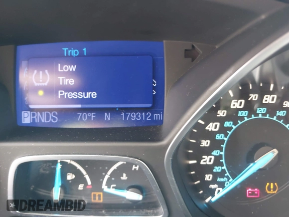 2013 Ford Escape SE with VIN 1FMCU0G90DUA41793, listed as a IAAI auction lot 41842981 with 179,312 mi miles. Bid and sale history available at carsss.com. Image 15.