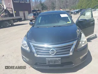 2013 Nissan Altima 2.5 S with VIN 1N4AL3AP4DC116403, listed as a IAAI auction lot 42058222 with 183,195 mi miles and . Bid and sale history available at carsss.com. Image 6.