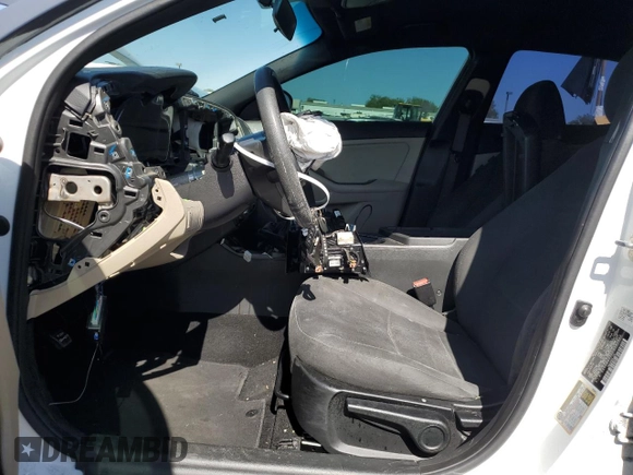 2015 Kia Optima LX with VIN 5XXGM4A70FG383838, listed as a Copart auction lot 60564015 with 112,163 mi miles and Salvage title. Bid and sale history available at DreamBid. Image 7.