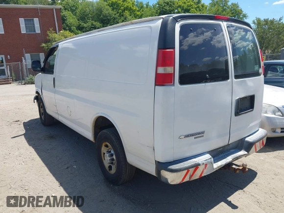 2010 Chevrolet Express Cargo z VIN 1GCZGFBA9A1110682, wystawiony jako IAAI lot #42746096 z przebiegiem 283 440 mil mil oraz . Historia ofert i sprzedaży dostępna na DreamBid. Obrazek 3.