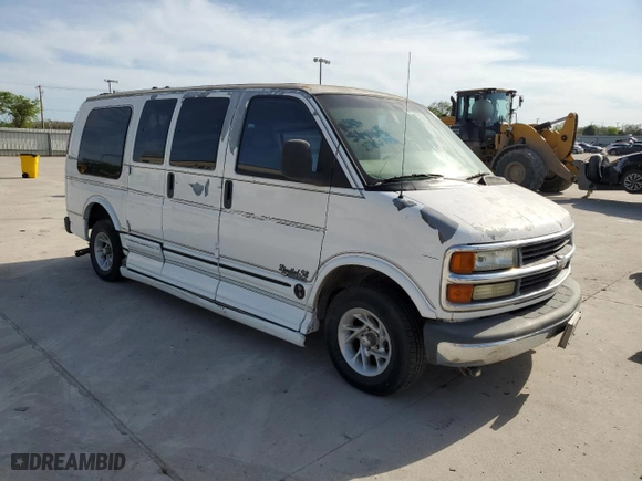 2001 Chevrolet Express Cargo Van YF7 Upfitter with VIN 1GBFG15RX11238330, listed as a Copart auction lot 50804885 with 212,392 mi miles and Clean Title. Bid and sale history available at carsss.com. Image 4.